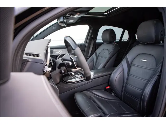 Mercedes-Benz GLC Coupé AMG 63 S 4MATIC+ 2018 Benzine 12