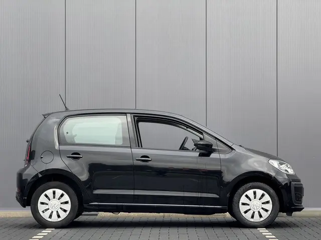 Volkswagen up! 1.0 2021 Benzine 8