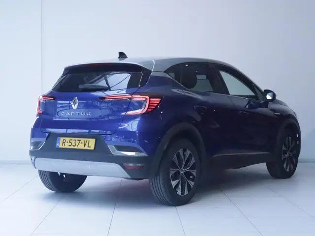 Renault Captur 1.0 TCe 90 techno 2022 Benzine 2
