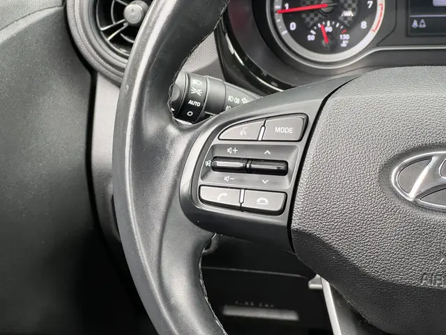 Hyundai i10 1.0 Comfort 2023 Benzine 19