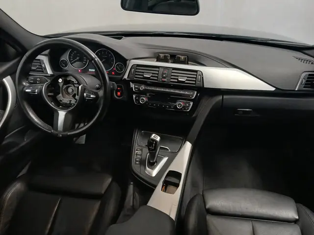BMW 3 Serie 318i - Leer - Clima - Inbraak Schade 2019 Benzine 11