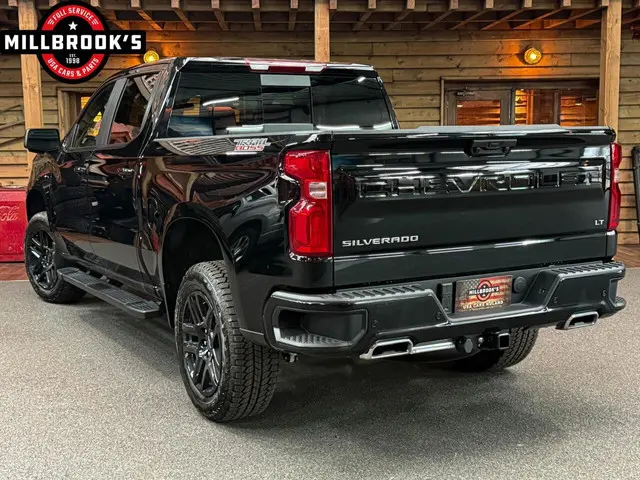 GMC Sierra Chevrolet Z71 Trailboss, 2024 Benzine 6