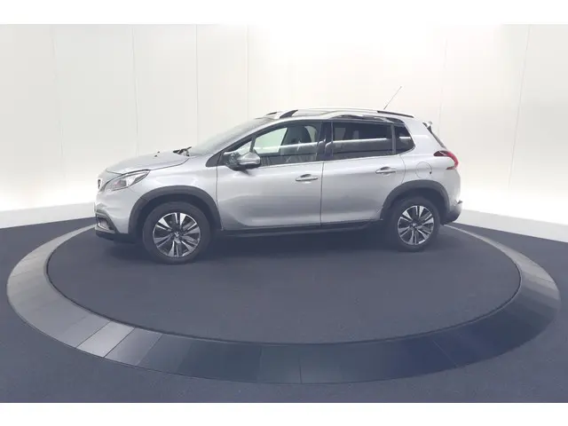 Peugeot 2008 PureTech 110 Allure 2018 Benzine 62