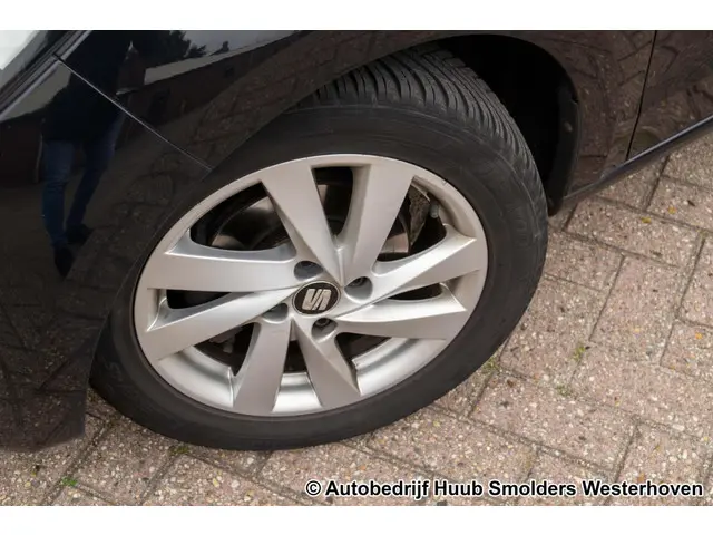 SEAT Mii 1.0 Sport Dynamic 2015 Benzine 10