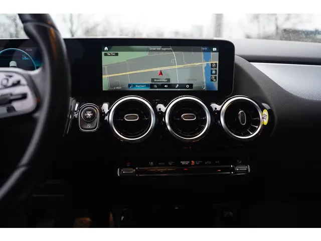 Mercedes-Benz B-Klasse 180d Style 2019 Diesel 38