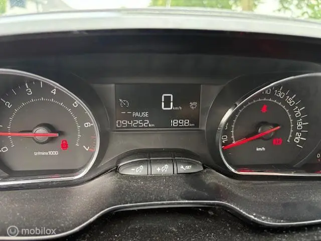 Peugeot 208 1.0 PureTech LIKE 2014 Benzine 9