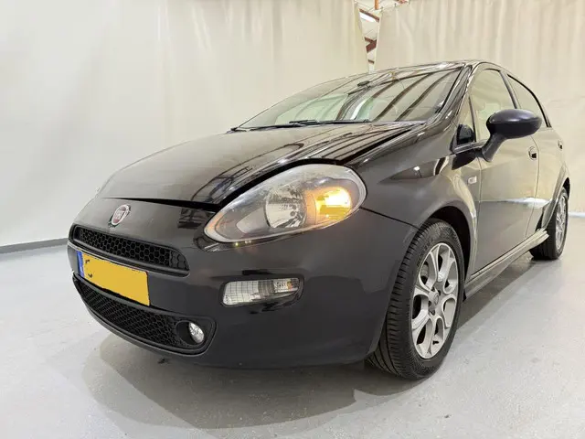 Fiat Punto 0.9 TwinAir Turbo 100 Lounge 2015 Benzine 16