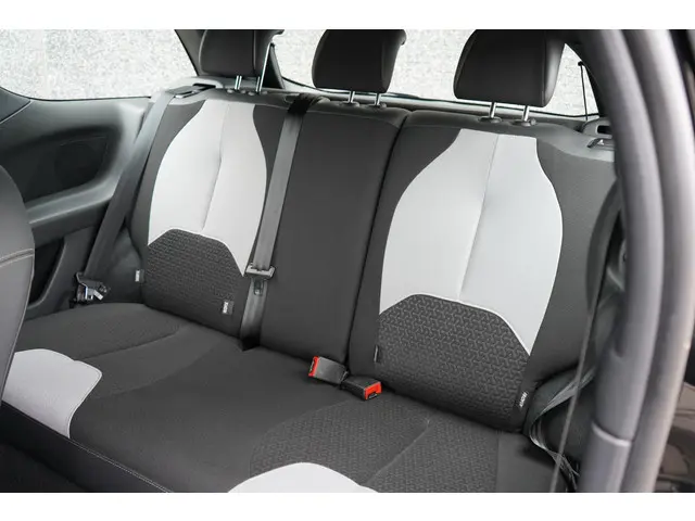 Citroën C3 DS3 1.2 PureTech Chic 82 pk 2017 Benzine 15