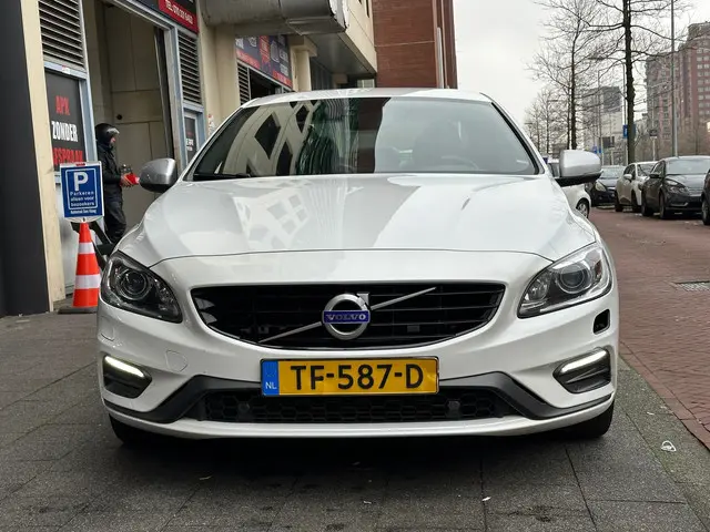 Volvo S60 2.0 D5 Summum Aut Leer Navi Clima 2015 Diesel 6