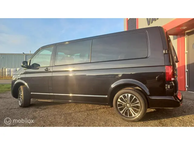 Volkswagen Transporter 2.0 TDI L2H1 30 DC 2021 Diesel 5