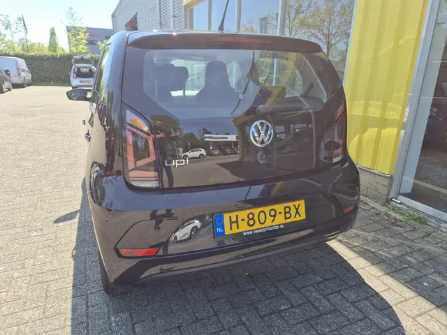 Volkswagen up! 1.0 BMT move up! 2020 Benzine 12