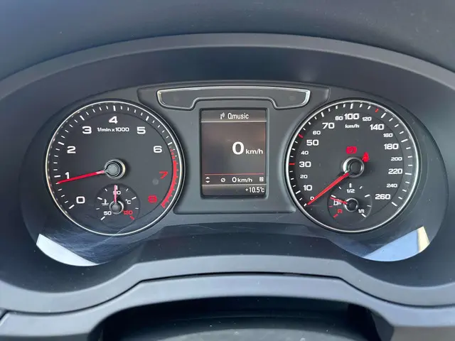 Audi Q3 Q3 1.4 TFSI 2018 Benzine 15