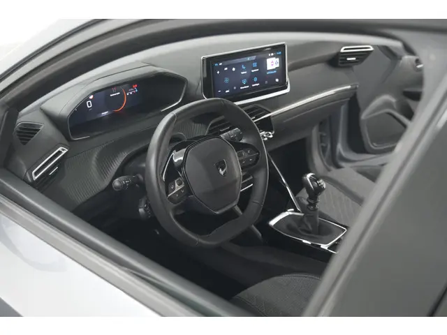 Peugeot 208 PureTech 100 Allure 2025 Benzine 2