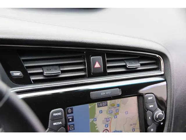 Kia cee'd Sportswagon 1.6 GDI DynamicLine 2015 Benzine 25