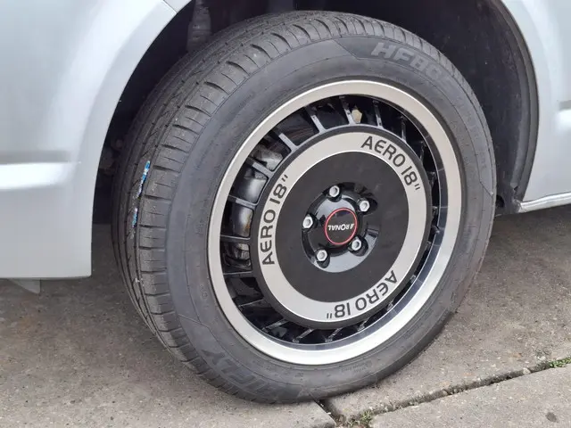 Volkswagen Transporter 2.0 TDI L2H1 Highline 2016 Diesel 7