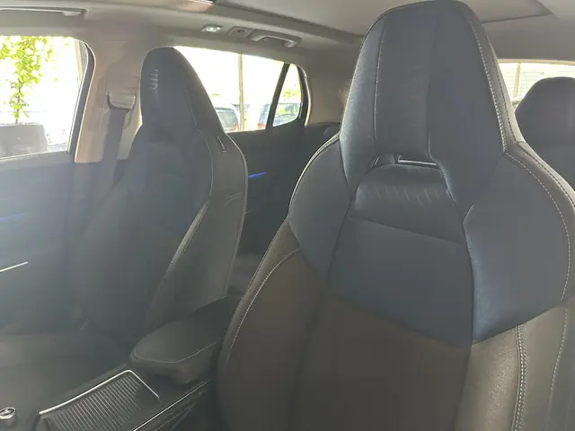 Lynk & Co 01 1.5 2024 Hybride Benzine 26