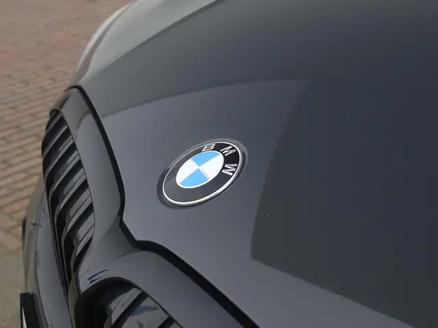 BMW 3 Serie Touring 330i High Executive 2021 Benzine 58