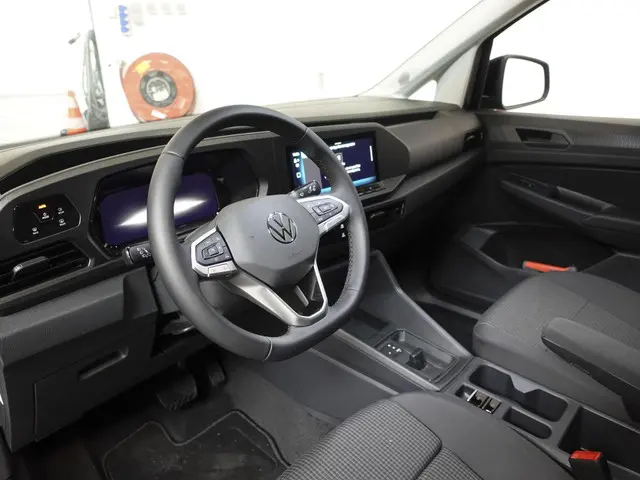 Volkswagen Caddy Cargo Maxi 2.0 TDI Style 2024 Diesel 2