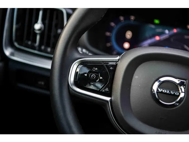 Volvo V60 2.0 B4 Plus Dark 2023 Benzine 26