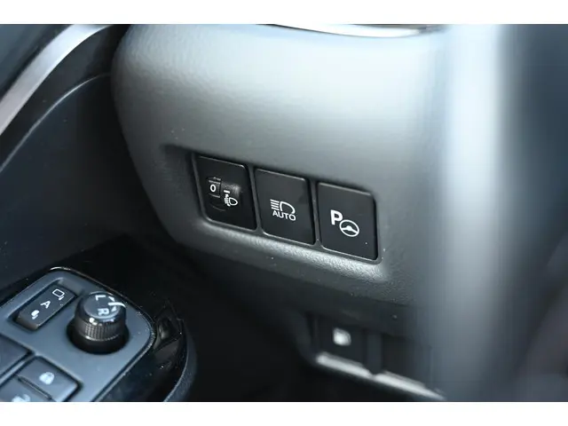 Toyota C-HR 1.8 Hybrid Dynamic 2019 Hybride Benzine 16