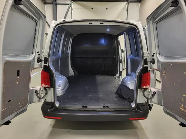Volkswagen Transporter 2.0TDI Euro 6! 2020 Diesel 5