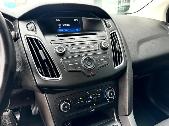 Ford Focus Wagon 1.0 Trend | Airco | APK | NAP 2017 Benzine 23