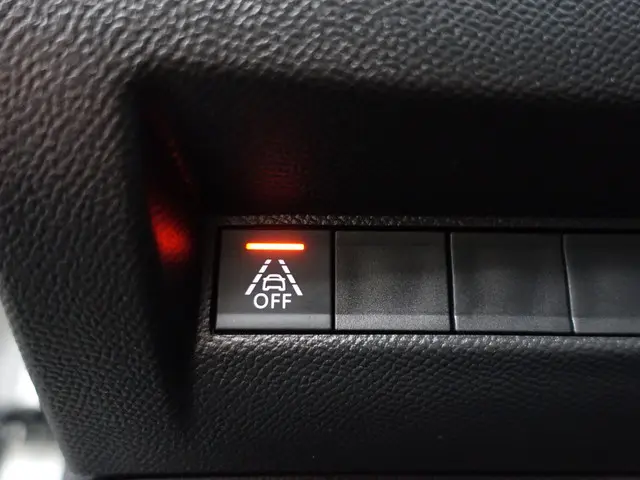 Peugeot 2008 1.2 PureTech GT Pack Aut- 2021 Benzine 23