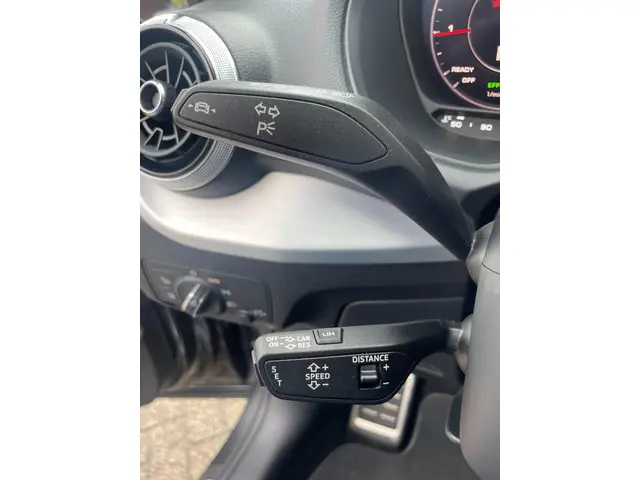 Audi Q2 35 TFSI S edition | full options 2021 Benzine 11