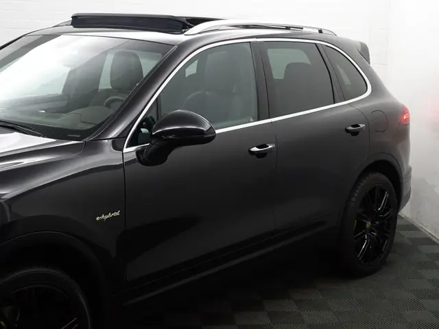 Porsche Cayenne 3.0 S E-Hybrid Aut- 2015 Hybride Benzine 26