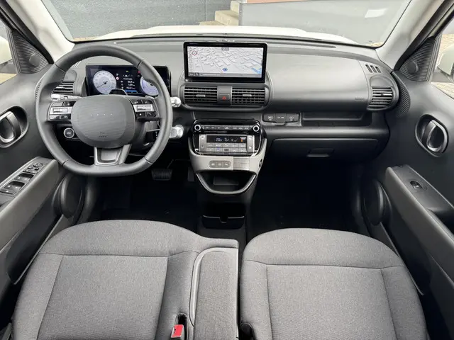 Hyundai Inster Evolve 49 kWh 2025 Elektrisch 13