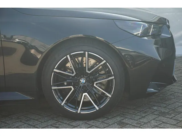 BMW M5 Touring 2025 Hybride Benzine 29