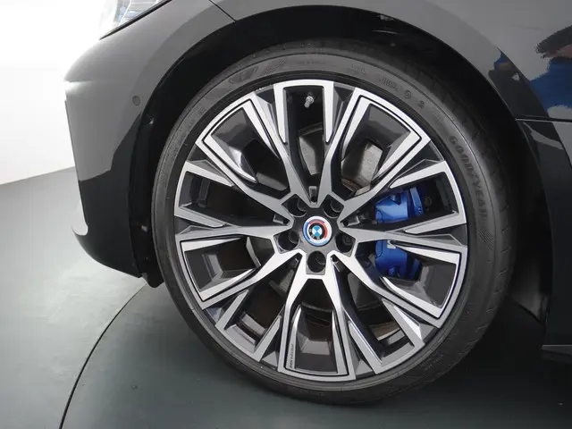 BMW i4 M50 M Sport 84 kWh 2023 Elektrisch 15