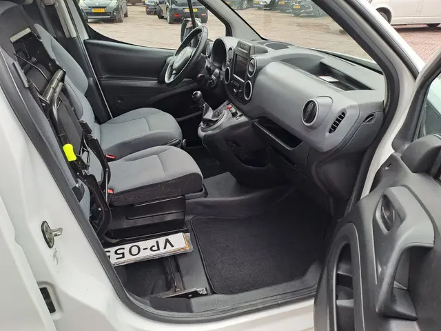 Citroën Berlingo 1.6 HDI 75 Club 2015 Diesel 25