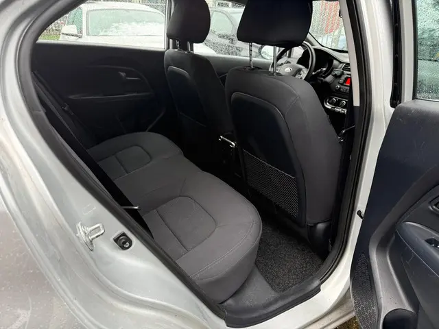 Kia Rio 1.2 CVVT Comfort Pack, APK 08/26 2013 Benzine 13