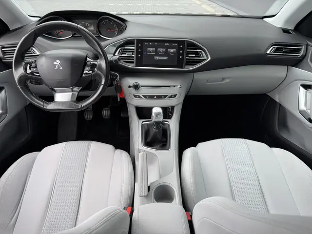 Peugeot 308 1.6 THP Active 2013 Benzine 14