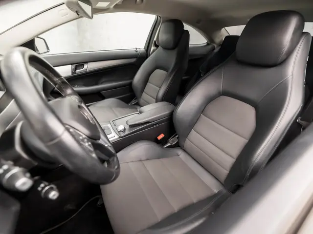 Mercedes-Benz C-Klasse Coupé 180 AMG Sport 2012 Benzine 15