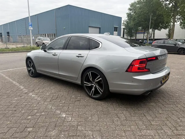 Volvo S90 2.0 T5 2017 Benzine 23