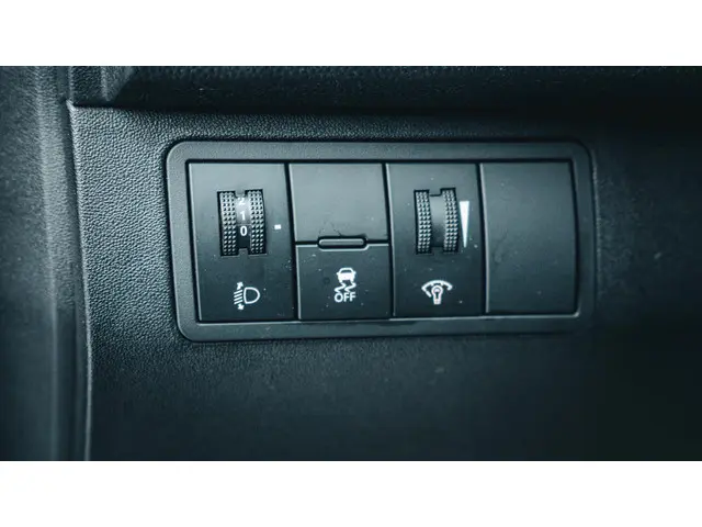 Kia Venga 1.6 CVVT Plus Pack AUTOMAAT NAVI 2013 Benzine 24