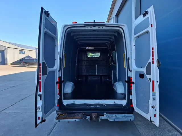 Volkswagen Crafter 35 2.0 TDI L3H3 Highline 2018 Diesel 35