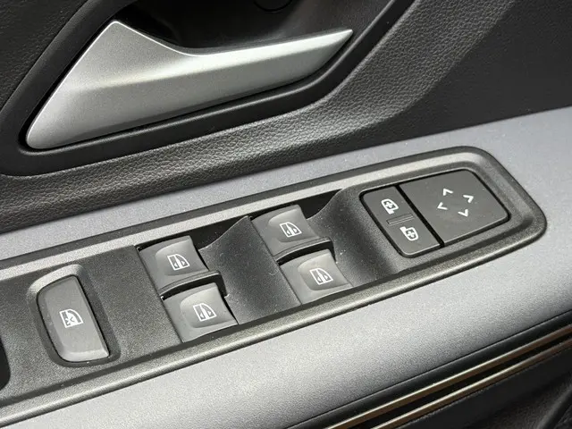 Dacia Sandero 1.0 TCe 90 Comfort 2024 Benzine 19