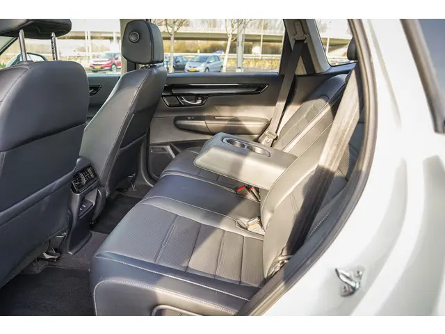 Honda CR-V 2.0i e:HEV ELEGANCE 2024 Hybride Benzine 44