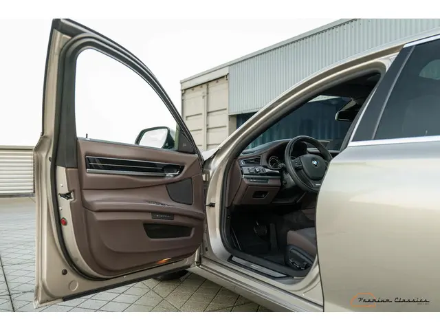BMW 7 Serie 2