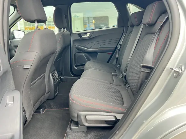 Ford Kuga 2.5 FHEV ST-Line 2024 Hybride Benzine 30