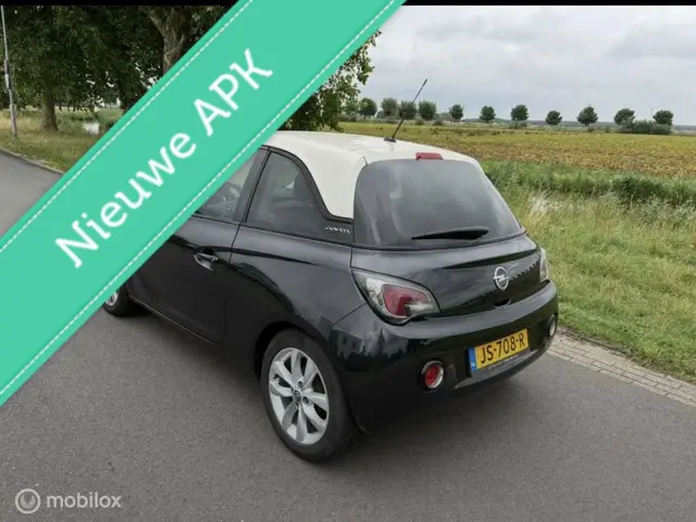 Opel ADAM 1.2 2015 Benzine 4