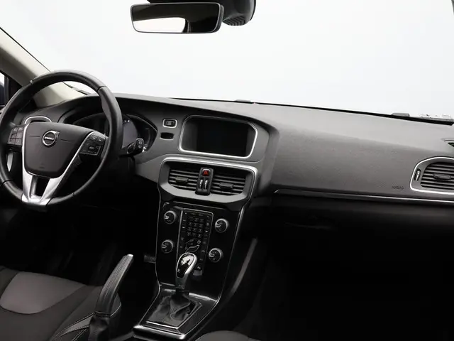 Volvo V40 3