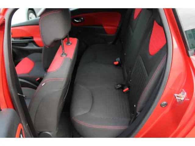 Renault Clio Estate 0.9 TCe Dynamique 2015 Benzine 12