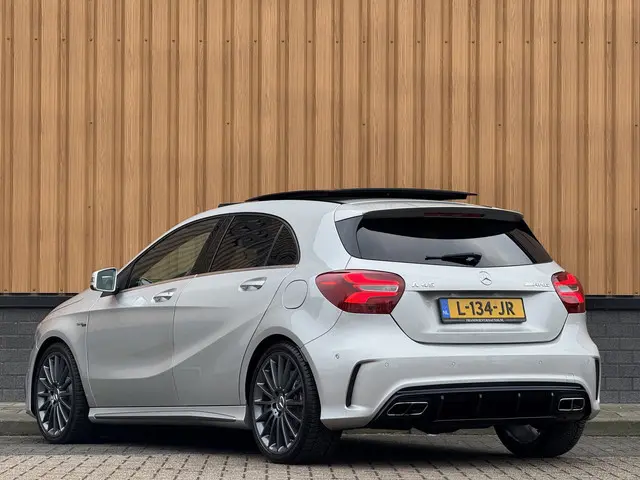 Mercedes-Benz A-Klasse AMG 45 4MATIC 2017 Benzine 7