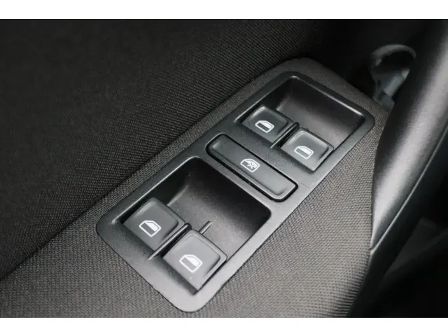 Volkswagen Polo 1.4 TDI Comfortline 2014 Diesel 26