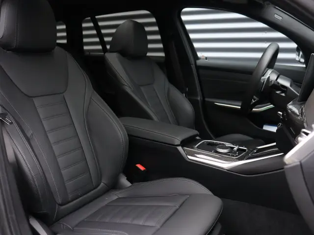 BMW 3 Serie Touring 330e 2026 Hybride Benzine 8