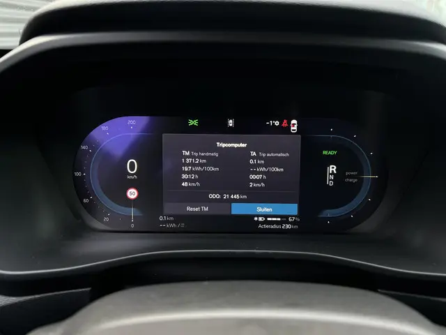 Volvo C40 Single Motor Plus 69 kWh 2023 Elektrisch 25